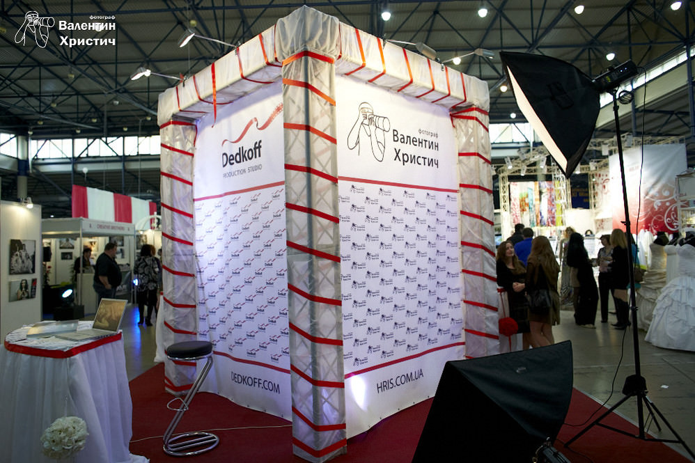 Стенд Валентина Христича и Dedkoff Production